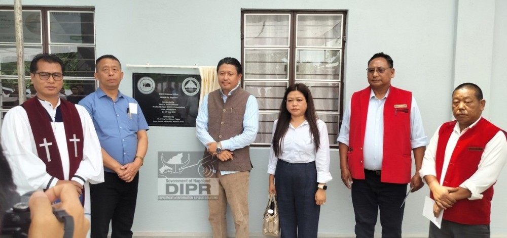 Minister for PHED & Cooperation N Jacob Zhimomi inaugurates the new PHED Division Office at Niuland Town on July 10, along with department officials and other dignitaries. (DIPR Photo)